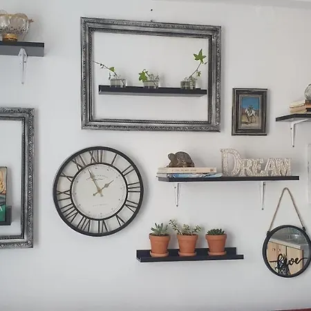 B2 - The Cozy One Apartment